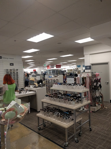 Department Store «Nordstrom Rack Downtown DC», reviews and photos, 1800 L St NW, Washington, DC 20036, USA