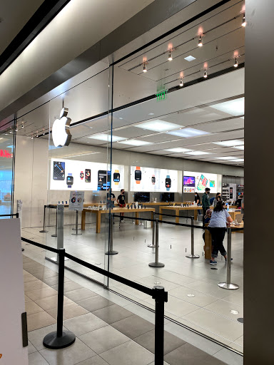 Computer Store «Apple Fashion Place», reviews and photos, 6191 State St, Murray, UT 84107, USA