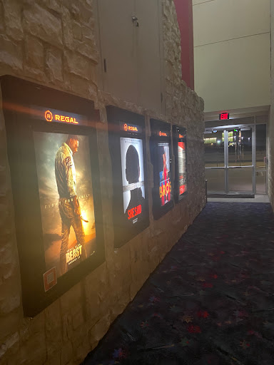 Movie Theater «Regal Fossil Creek 11», reviews and photos, 6100 N Fwy Service Rd E, Fort Worth, TX 76137, USA