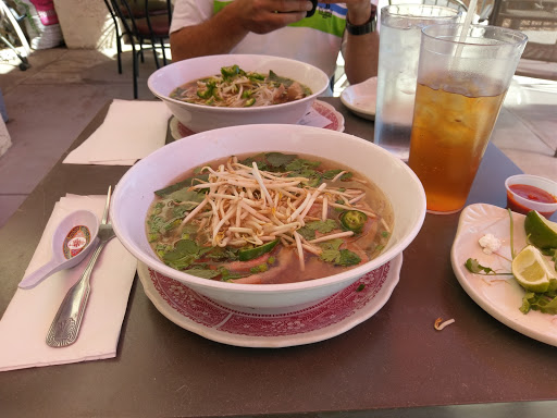 Asian Fusion Restaurant «Pho King Kitchen and Food Truck», reviews and photos, 8018 E Thomas Rd, Scottsdale, AZ 85251, USA