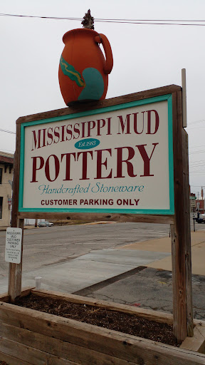 Pottery Store «Mississippi Mud Pottery», reviews and photos, 310 E Broadway, Alton, IL 62002, USA