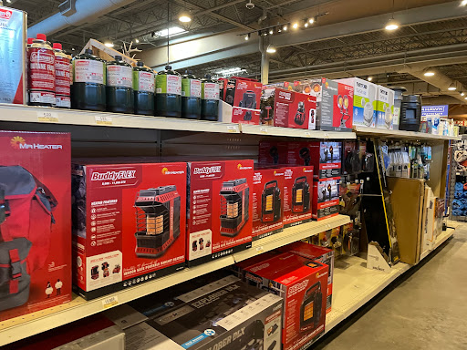 Sporting Goods Store «Bass Pro Shops», reviews and photos, 4500 Baldwin Rd, Auburn Hills, MI 48326, USA