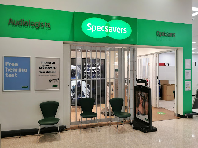 Specsavers Opticians and Audiologists - Leeds - White Rose Sainsbury's - Optician