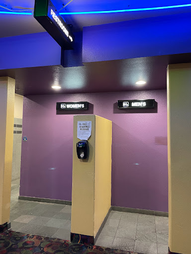 Movie Theater «McMinnville Cinema 10», reviews and photos, 300 NE Norton Ln, McMinnville, OR 97128, USA