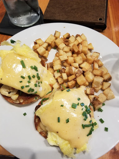 Restaurant «Browndog Treats, Drinks, & Eats», reviews and photos, 120 E Main St, Northville, MI 48167, USA