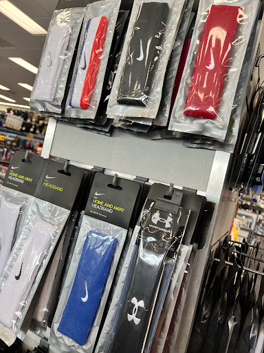 Sporting Goods Store «Big 5 Sporting Goods - Bakersfield», reviews and photos, 3203 Mall View Rd, Bakersfield, CA 93306, USA