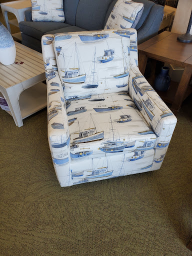 Furniture Store «Raymour & Flanigan Furniture and Mattress Store», reviews and photos, 2780 W Ridge Rd, Rochester, NY 14626, USA