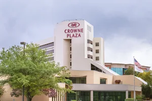 Crowne Plaza Virginia Beach Town Center, an IHG Hotel image