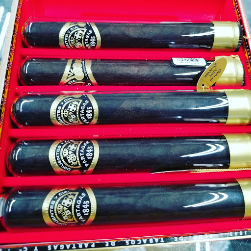 Tobacco Shop «Twenty One Plus Smoke Shop», reviews and photos, 144 Bowdoin St, Dorchester, MA 02122, USA