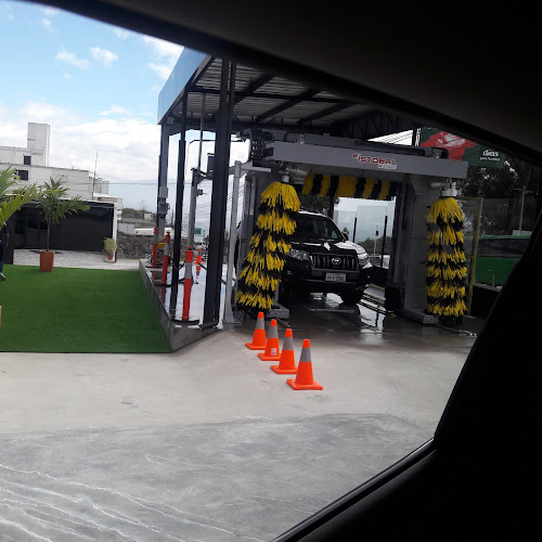 Opiniones de AutoWash en Quito - Servicio de lavado de coches