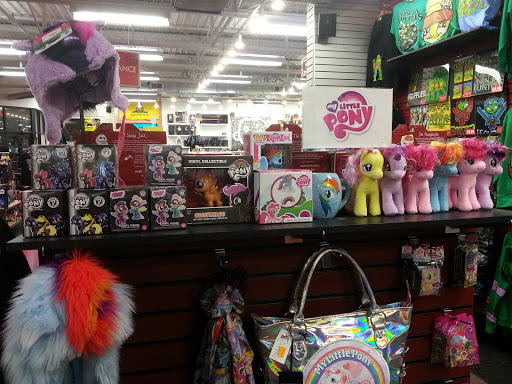 Music Store «Newbury Comics», reviews and photos, 859 Boston Providence Hwy, Norwood, MA 02062, USA