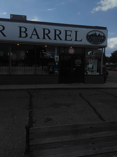 Liquor Store «Liquor Barrel 7th Street», reviews and photos, 665 7th St W, St Paul, MN 55102, USA