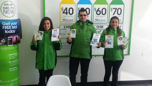 Cell Phone Store «Cricket Wireless Authorized Retailer», reviews and photos, 6946 Cermak Rd, Berwyn, IL 60402, USA