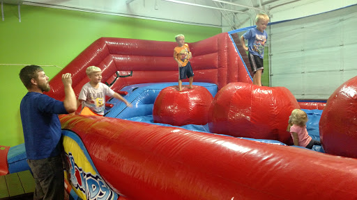 Party Equipment Rental Service «Hoppity Hop Inflatables», reviews and photos, 143 New Shackle Island Rd, Hendersonville, TN 37075, USA