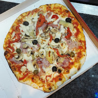 Plats et boissons du Pizzeria Pizza St Georges à Joinville-le-Pont - n°1