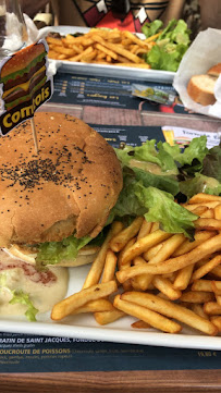 Hamburger du Restaurant français La Guinguette à La Tour-du-Meix - n°3
