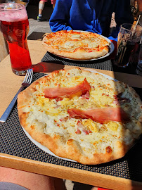 Pizza du Restaurant La ripaille à Pralognan-la-Vanoise - n°1