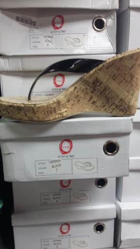 Shoe Store «Wholesale Fashion Shoes», reviews and photos, 4041 E Thomas Rd, Phoenix, AZ 85018, USA