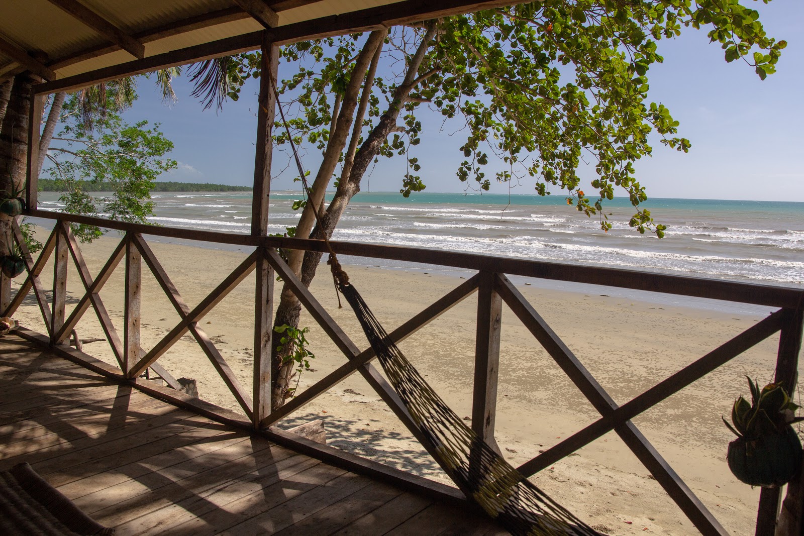 Foto di Caramay Beach - luogo popolare tra gli intenditori del relax