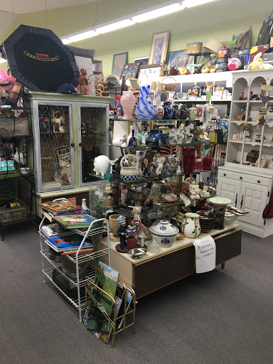 Thrift Store «Auburn Valley Humane Society Thrift Store», reviews and photos, 1123 E Main St, Auburn, WA 98002, USA