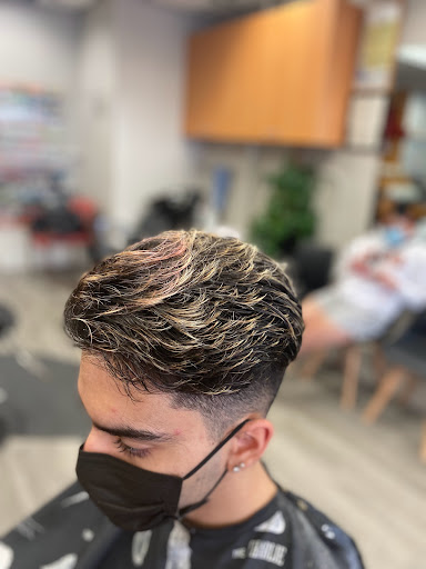 Beauty Salon «I-Clips Hair and Nails Salon», reviews and photos, 2512 Guadalupe St, Austin, TX 78705, USA