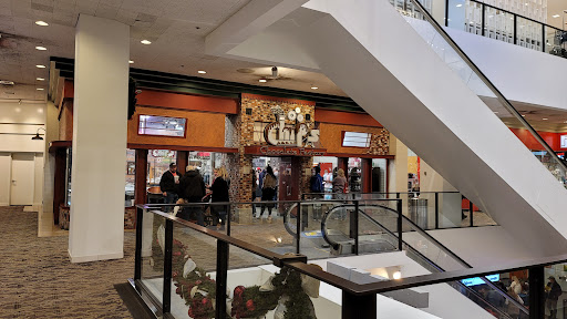 Crown Center, 2450 Grand Blvd, Kansas City, MO 64108, USA, 