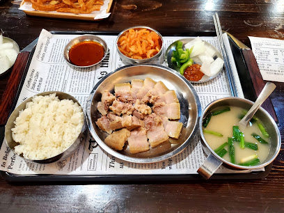 小月 釜山猪肉汤饭专卖店