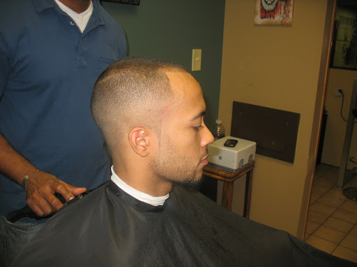 Barber Shop «Executive Edge Hair Care», reviews and photos, 900 N Federal Hwy # 110, Boca Raton, FL 33432, USA