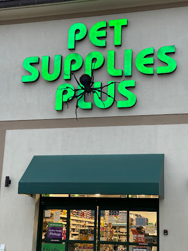Pet Supply Store «Pet Supplies Plus», reviews and photos, 2057 S Telegraph Rd, Bloomfield Hills, MI 48302, USA