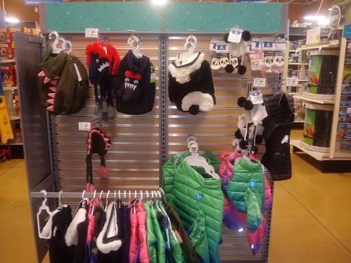 Pet Supply Store «PetSmart», reviews and photos, 131 Town Center Rd, King of Prussia, PA 19406, USA