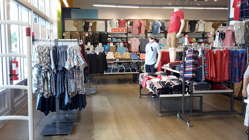 Clothing Store «Old Navy», reviews and photos, 2100 S University Dr, Davie, FL 33324, USA