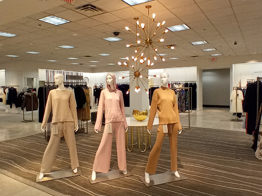 Department Store «Saks Fifth Avenue», reviews and photos, 26100 Cedar Rd, Beachwood, OH 44122, USA