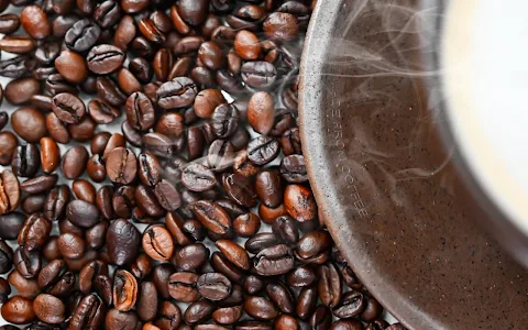 bioffee- bioprodukty i filiżanki z fusów po kawie z recyklingu image