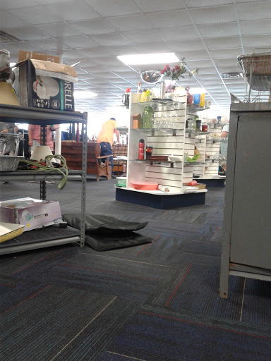 Thrift Store «Salvation Army Thrift Store», reviews and photos, 1224 W State St, Bristol, TN 37620, USA