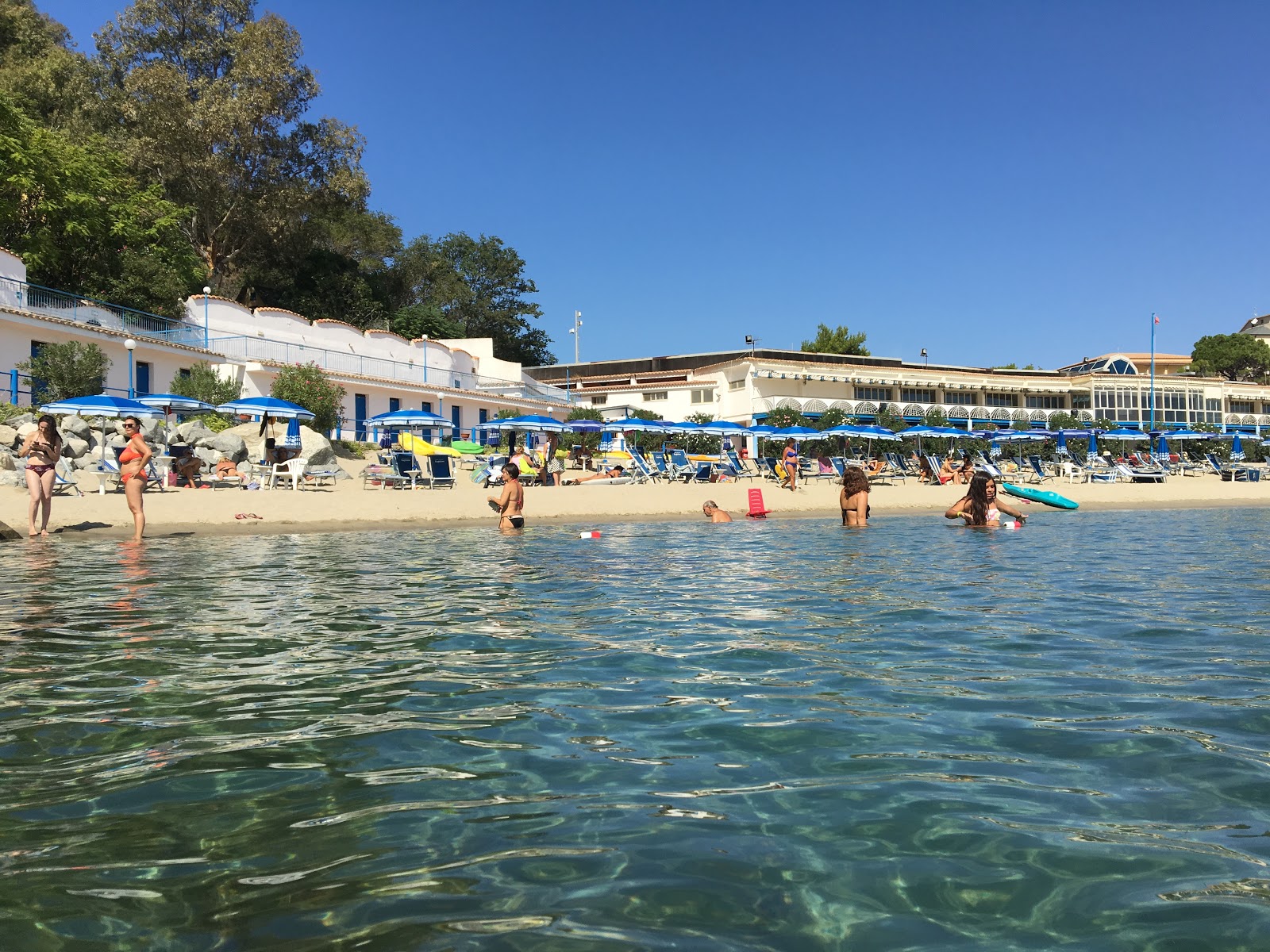 Spiaggia di Copanello'in fotoğrafı ve yerleşim