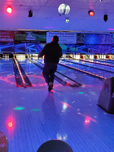 Bowling Alley «Suburban Bowling Lanes», reviews and photos, 735 Chestnut Ridge Rd, Morgantown, WV 26505, USA