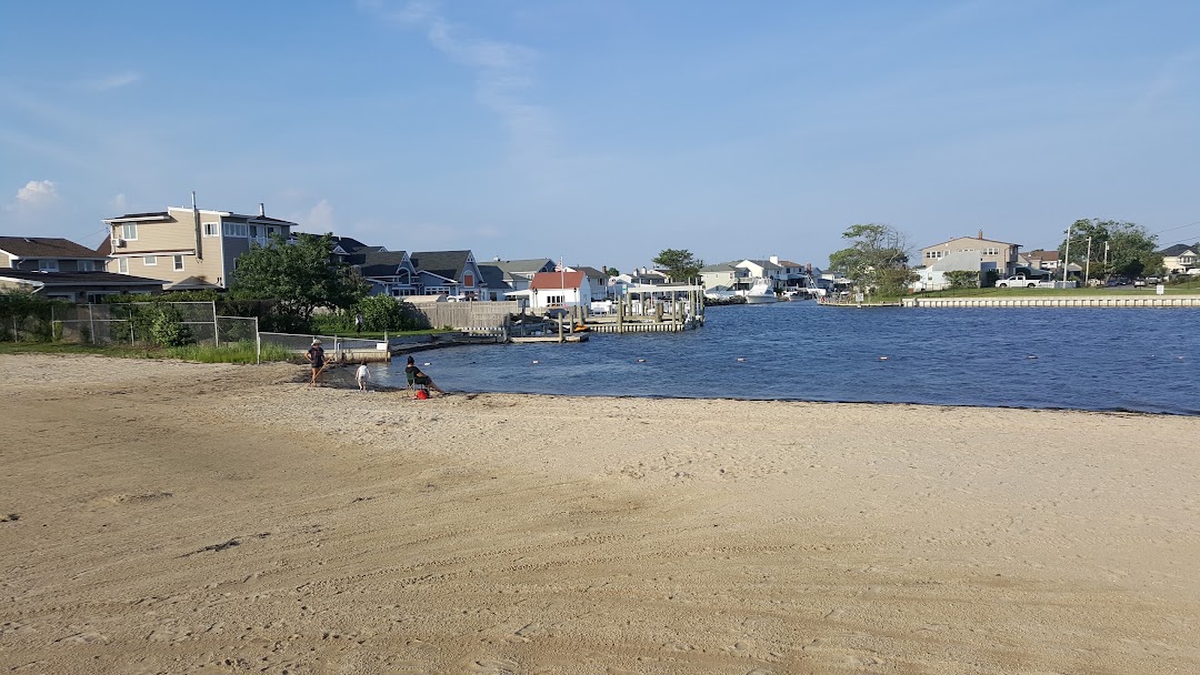Philip B. Healey Beach at Florence Avenue