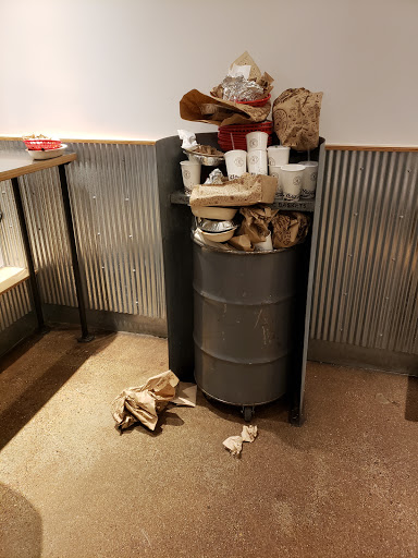 Mexican Restaurant «Chipotle Mexican Grill», reviews and photos, 93 Turnpike St, North Andover, MA 01845, USA