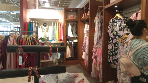 Fashion Accessories Store «Charming Charlie», reviews and photos, 516 W Silver Spring Dr, Glendale, WI 53217, USA