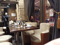 Atmosphère du Restaurant L'Amnésia. à Saint-Germain-en-Laye - n°6