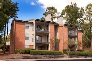 Royal Oaks Apartments image