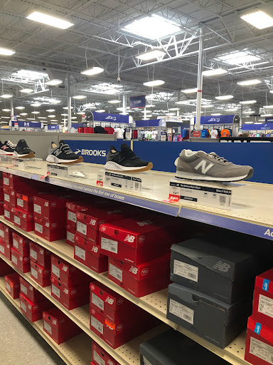 Sporting Goods Store «Academy Sports + Outdoors», reviews and photos, 100 Peachwood Center Dr, Spartanburg, SC 29301, USA