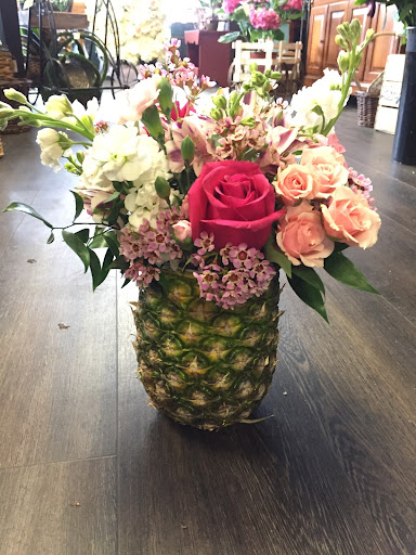 Florist «Country Village Florist and Gifts, Inc.», reviews and photos, 212 E Main St, East Islip, NY 11730, USA