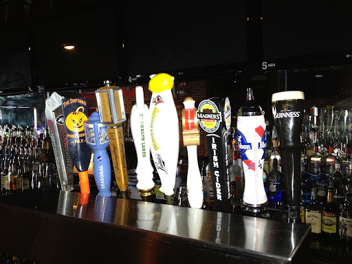 Bar & Grill «Golden Rail Pub», reviews and photos, 66 Easton Ave, New Brunswick, NJ 08901, USA