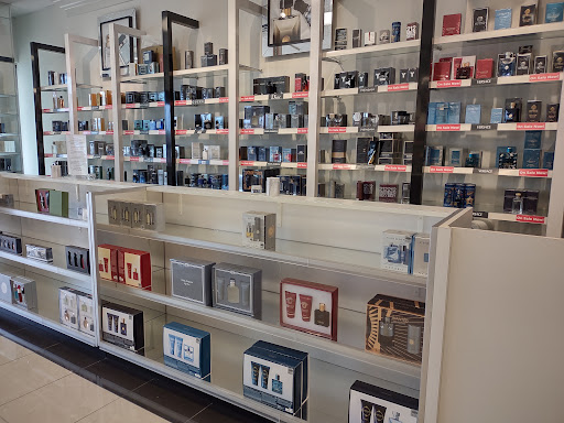 Shopping Mall «Edinburgh Premium Outlets», reviews and photos, 11622 NE Executive Dr, Edinburgh, IN 46124, USA