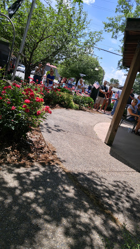 Outdoor Sports Store «Gatlin and Sons Knife Company», reviews and photos, 129 E Utica St, Sellersburg, IN 47172, USA