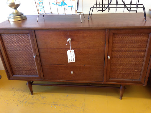 Furniture Store «San Antonio Furniture Finders», reviews and photos, 617 Fredericksburg Rd, San Antonio, TX 78201, USA