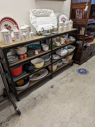 Thrift Store «City Opera Thrift Shop», reviews and photos