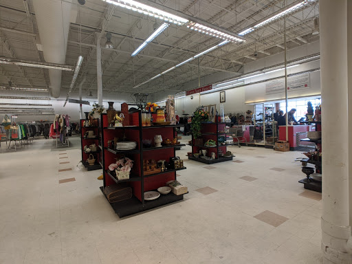 Thrift Store «The Salvation Army Family Store & Donation Center», reviews and photos, 6555 Sashabaw Rd, Village of Clarkston, MI 48346, USA