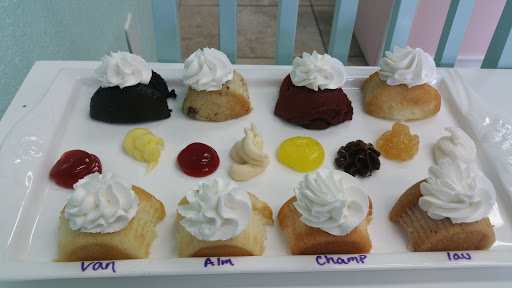 Wedding Bakery «Cut the Cake», reviews and photos, 5770 W Irlo Bronson Memorial Hwy #424, Kissimmee, FL 34746, USA